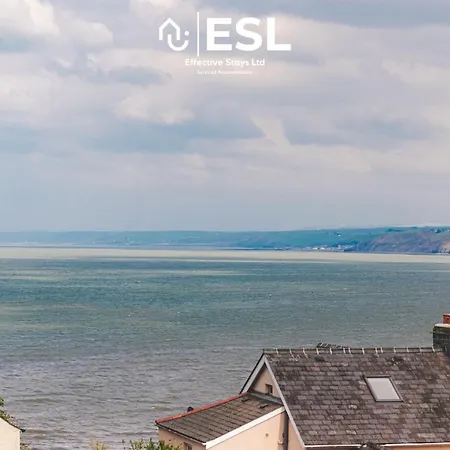4 En Suite Bedroom Home Overlooking New Quay Sea Exterior photo