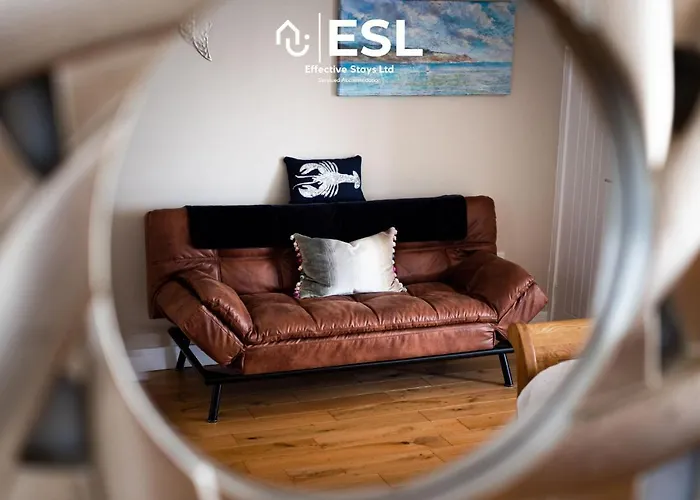 4 En Suite Bedroom Home Overlooking New Quay Sea