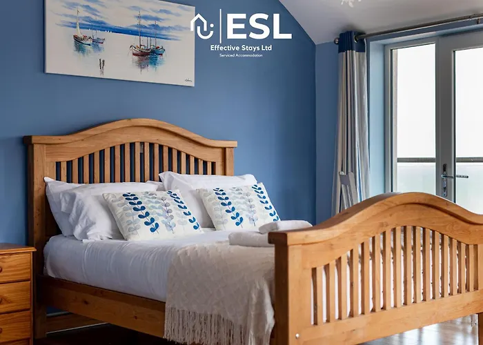 4 En Suite Bedroom Home Overlooking New Quay Sea