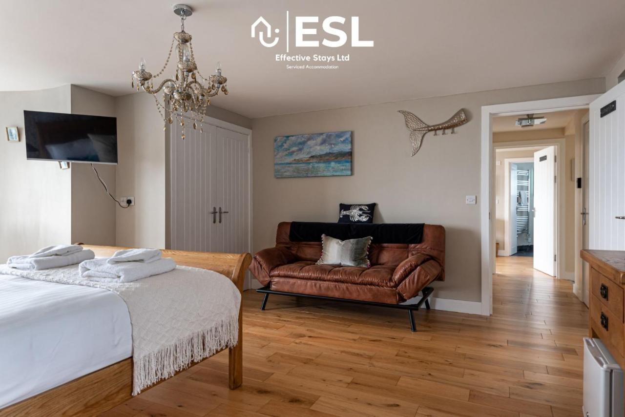 4 En Bedroom Overlooking New Quay Sea Holiday home