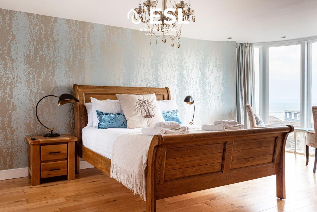 Holiday home 4 En Bedroom Overlooking New Quay Sea *