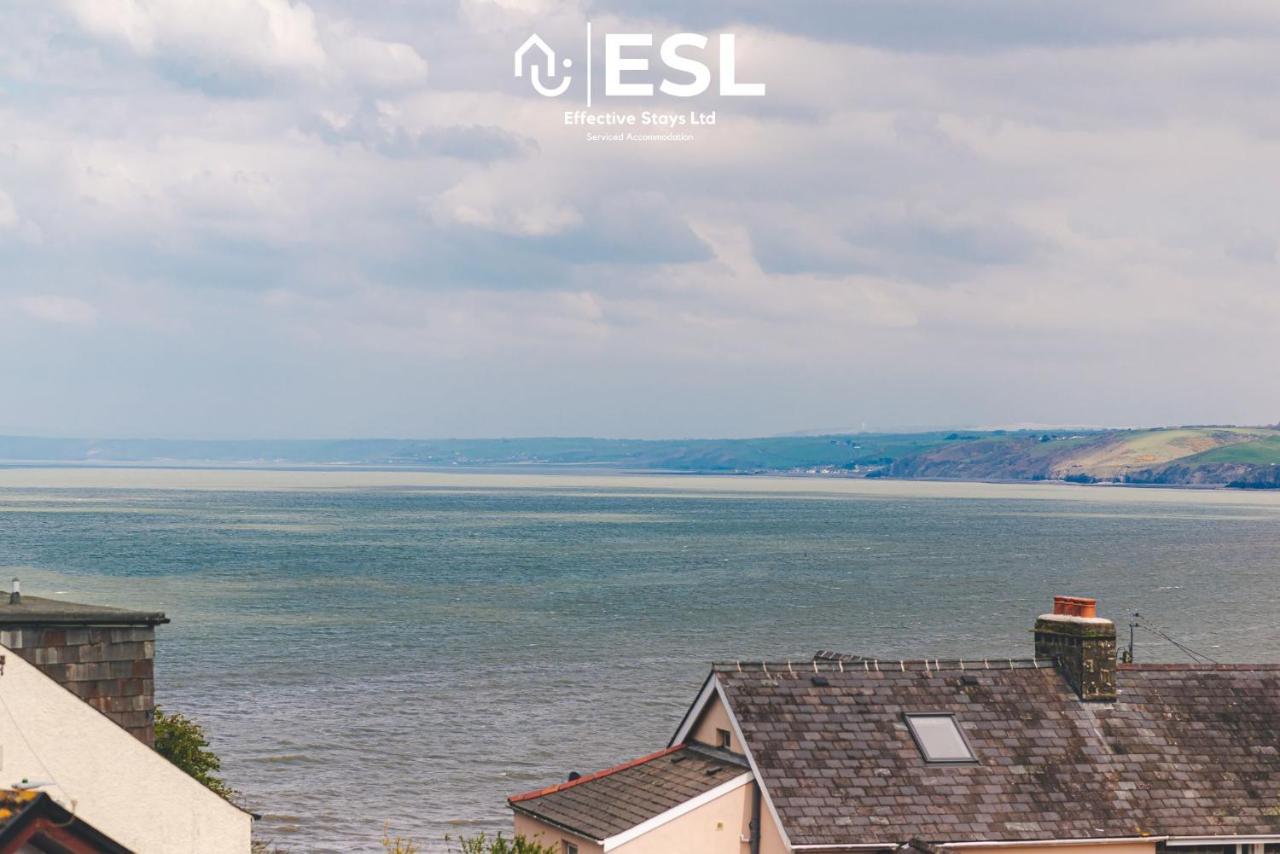 4 En Bedroom Overlooking New Quay Sea Holiday home *